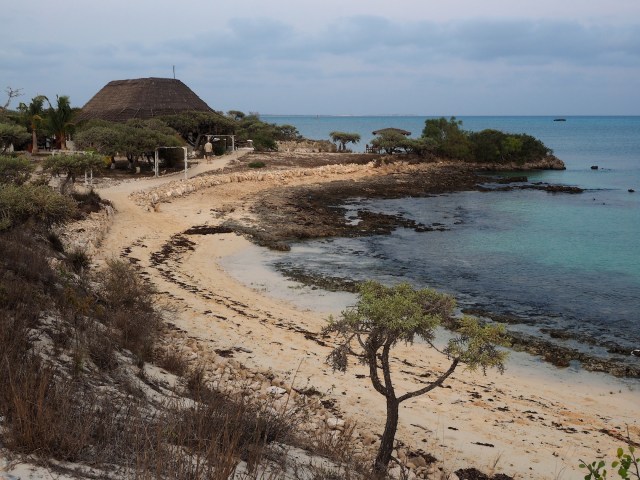10.33  The hotel’s restaurant next to the beach.
